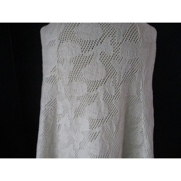 Vintage White Open Knit Crochet Lace Fringe Sweater Shawl Size Large - Picture 8 of 10
